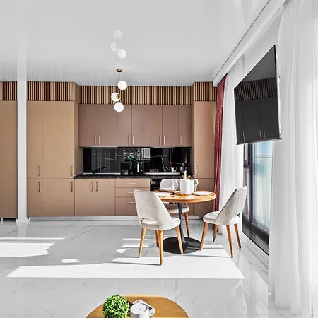 Angels Skyview Near Finest Clubs Area Apartment Mamaia